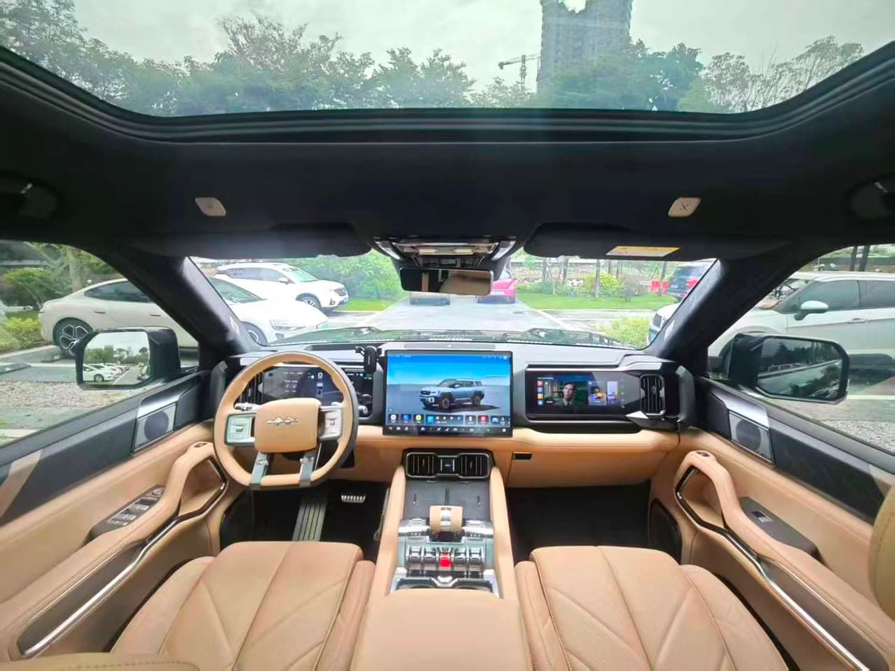 BYD Fangchengbao (Bao 5) Luxury AWD Hybrid Electric Off-Road SUV