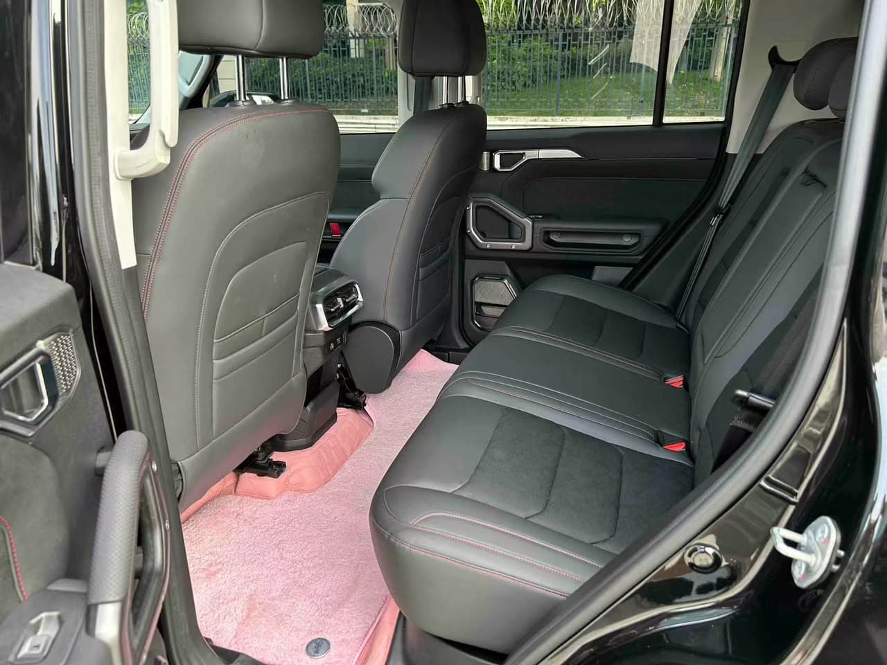 Jetour Shanhai T2 (Traveller) AWD Hybrid Off-Road SUV (Black Sport Edition)
